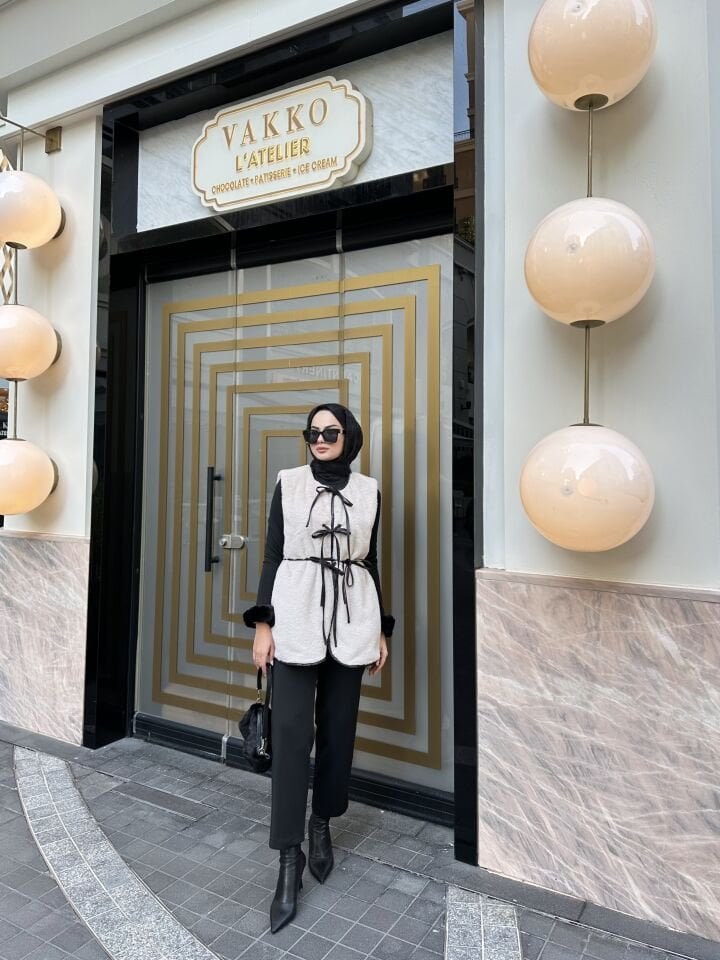 Bağlamalı Peluş Angora Yelek